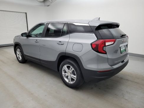 Used 2023 GMC Terrain SLE FWD image 3