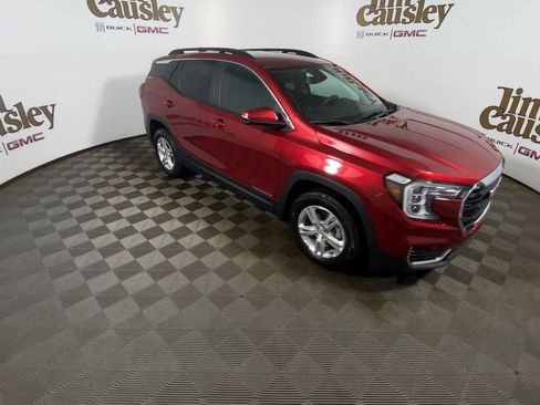 Certified 2024 GMC Terrain SLE w/ Driver Convenience Package AWD/4WD image 2