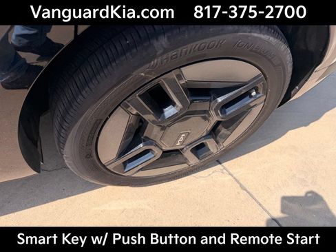 Used 2024 Kia EV9 GT-Line AWD/4WD image 9