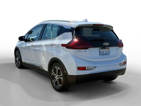 Used 2020 Chevrolet Bolt Premier w/ Infotainment Package FWD image 3