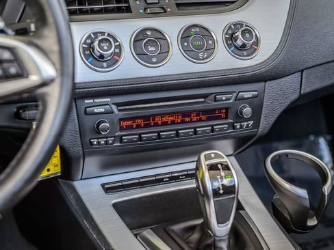 Used 2009 BMW Z4 sDrive35i image 30