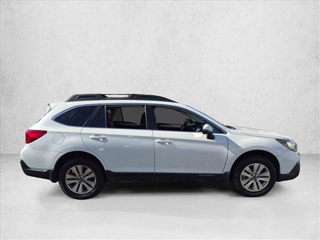 Used 2019 Subaru Outback 2.5i Premium w/ Popular Package #2 AWD/4WD image 5