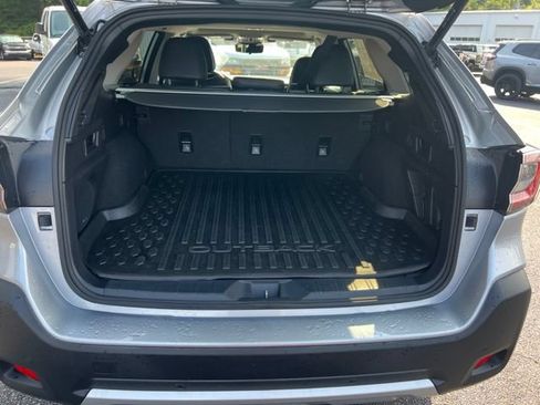 Used 2024 Subaru Outback Touring AWD/4WD image 38