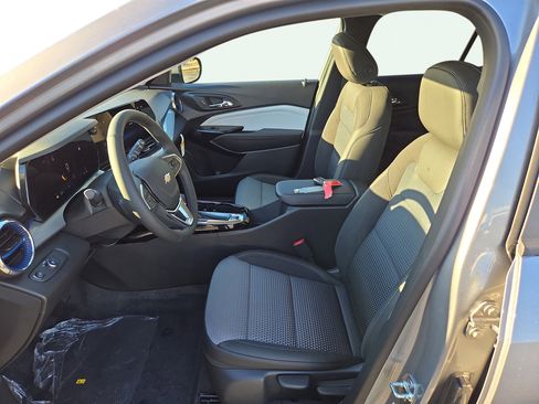 New 2026 Chevrolet Trax LT w/ LT Convenience Package image 13