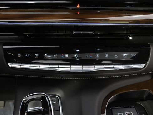 Certified 2024 Cadillac Escalade ESV Sport Platinum w/ LPO, ONYX Package image 32