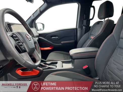 Used 2025 Nissan Frontier PRO-4X image 19