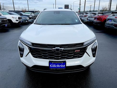 Certified 2025 Chevrolet Trax RS w/ Driver Confidence Package image 25