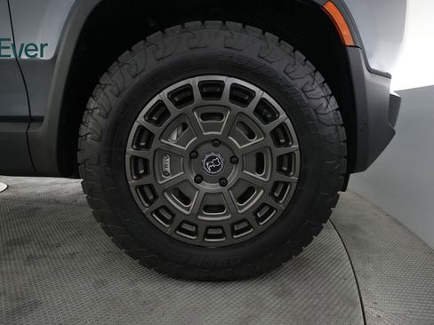 Used 2025 Rivian R1T Adventure AWD/4WD image 20