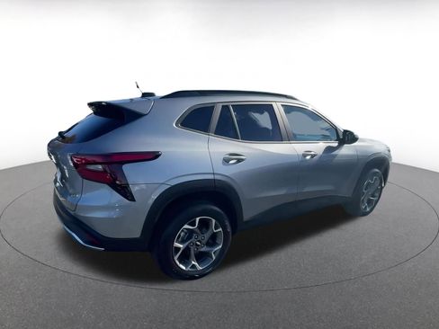 Used 2025 Chevrolet Trax LT image 15