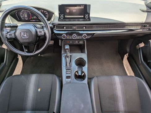 Used 2023 Honda Civic Sport image 8