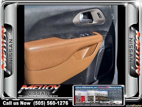 Used 2020 Chrysler Pacifica Limited image 7