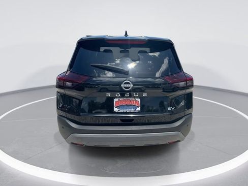 Used 2023 Nissan Rogue SV FWD image 6