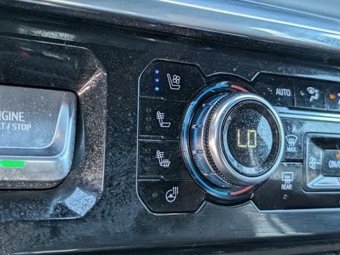 Used 2024 GMC Sierra 1500 Denali Ultimate AWD/4WD image 16