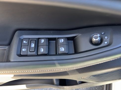 New 2025 Jeep Grand Cherokee L Limited w/ Luxury Tech Group II image 27