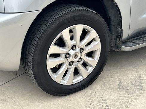 Used 2015 Toyota Sequoia Platinum image 9