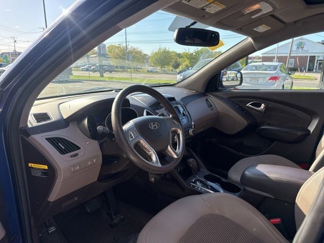 Used 2011 Hyundai Tucson GLS FWD image 9