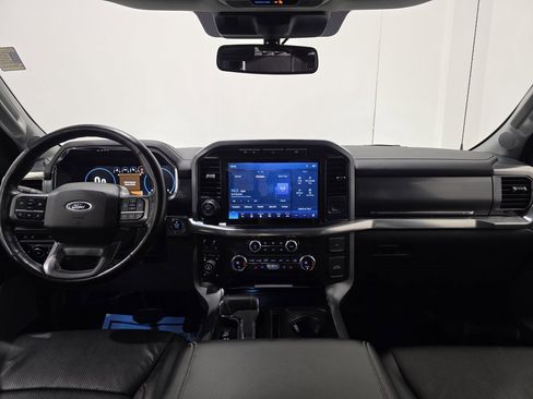 Used 2021 Ford F150 Lariat image 2