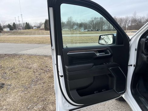 Used 2022 Chevrolet Silverado 1500 LT w/ Protection Package RWD image 10