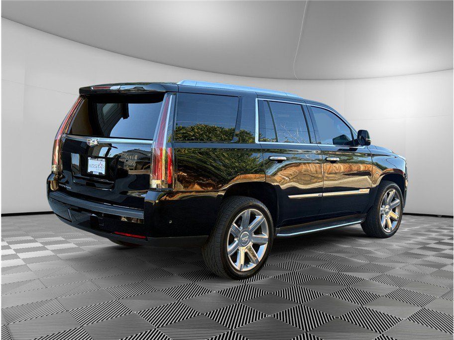 Used 2020 Cadillac Escalade Premium Luxury AWD/4WD image 5
