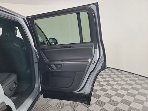 Used 2024 Rivian R1S Adventure AWD/4WD image 19