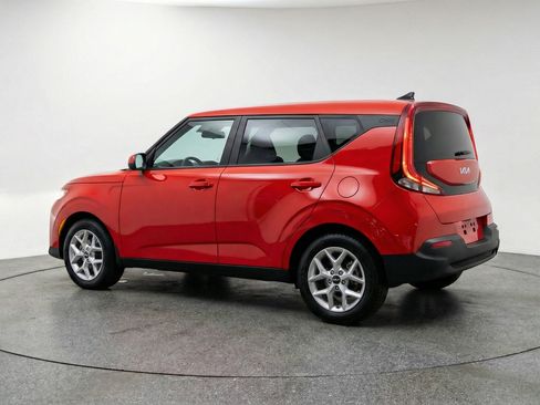 Used 2025 Kia Soul LX w/ LX Technology Package image 6