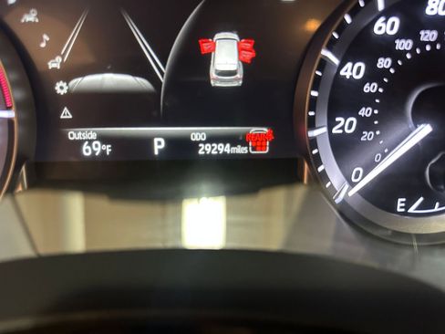 Used 2025 Toyota Highlander LE image 42