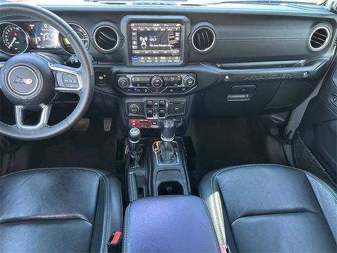 Used 2023 Jeep Wrangler Unlimited Rubicon 4xe image 4