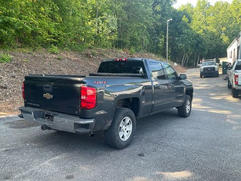 Used 2018 Chevrolet Silverado 1500 LT w/ Trailering Package AWD/4WD image 5