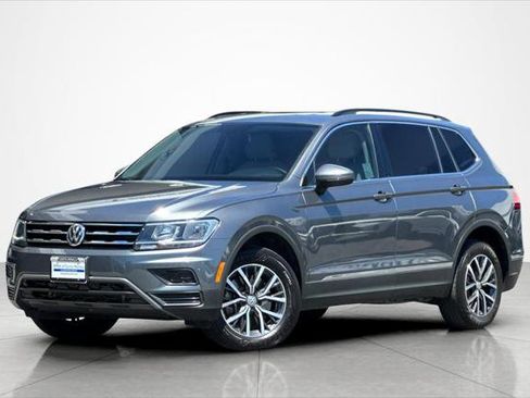 Used 2020 Volkswagen Tiguan SE w/ Panoramic Sunroof Package FWD image 1