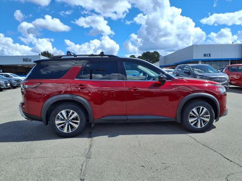 Used 2022 Nissan Pathfinder SL image 21
