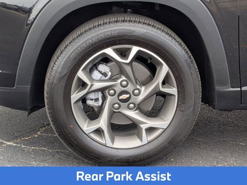 Used 2026 Chevrolet Trax LT w/ Driver Confidence Package FWD image 12