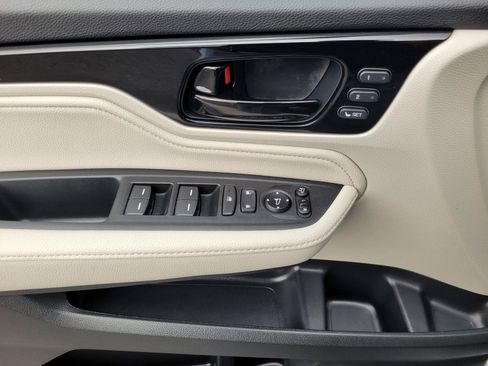 Used 2025 Honda Odyssey Elite image 25