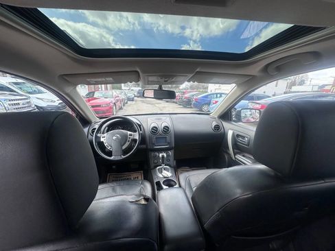 Used 2011 Nissan Rogue SV w/ SL Pkg image 14