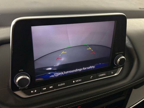 Used 2024 Nissan Rogue SV FWD image 25