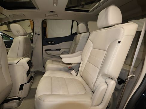 Certified 2022 GMC Acadia Denali w/ Denali Ultimate Package image 26