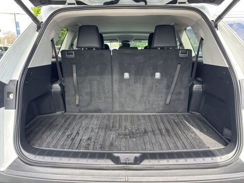 Used 2024 Toyota Grand Highlander AWD image 11