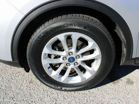 Used 2020 Ford Escape SE image 10