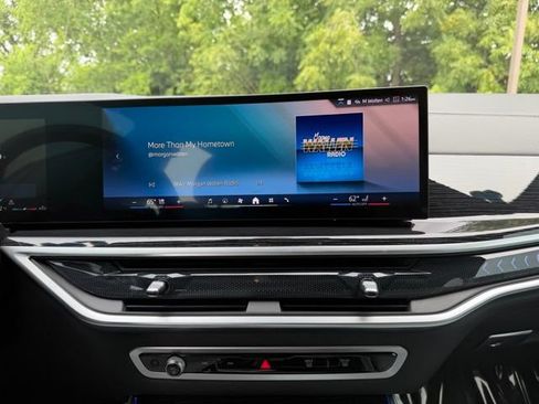 Used 2024 BMW X5 xDrive40i w/ M Sport Package AWD/4WD image 16