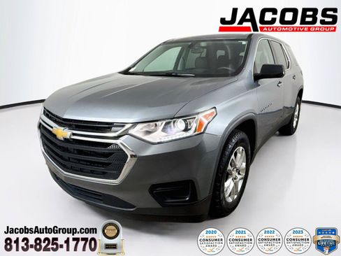 Used 2018 Chevrolet Traverse LS FWD image 1