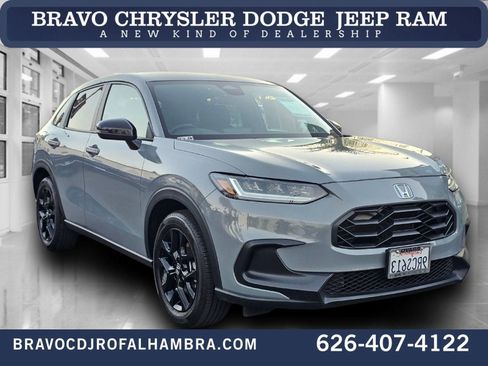 Used 2025 Honda HR-V Sport image 1