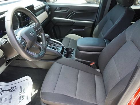 Used 2024 Chevrolet Colorado Trail Boss w/ Technology Package AWD/4WD image 18