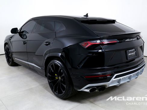 Used 2021 Lamborghini Urus image 6
