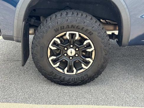 Used 2023 Chevrolet Silverado 1500 ZR2 AWD/4WD image 11