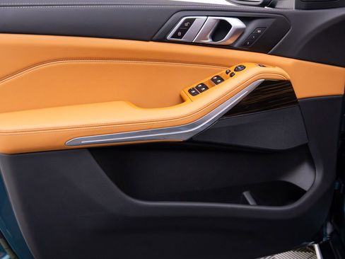 Used 2024 BMW X5 xDrive40i w/ Parking Assistance Package image 13