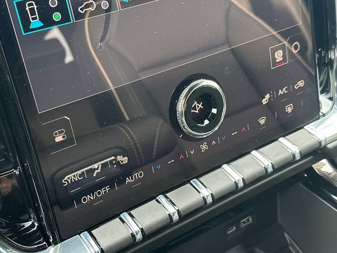 New 2026 GMC Yukon XL Elevation image 21