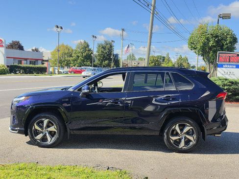 Used 2023 Toyota RAV4 SE w/ Weather & Moonroof Package AWD/4WD image 7