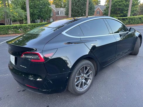 Used 2018 Tesla Model 3 Long Range AWD/4WD image 9