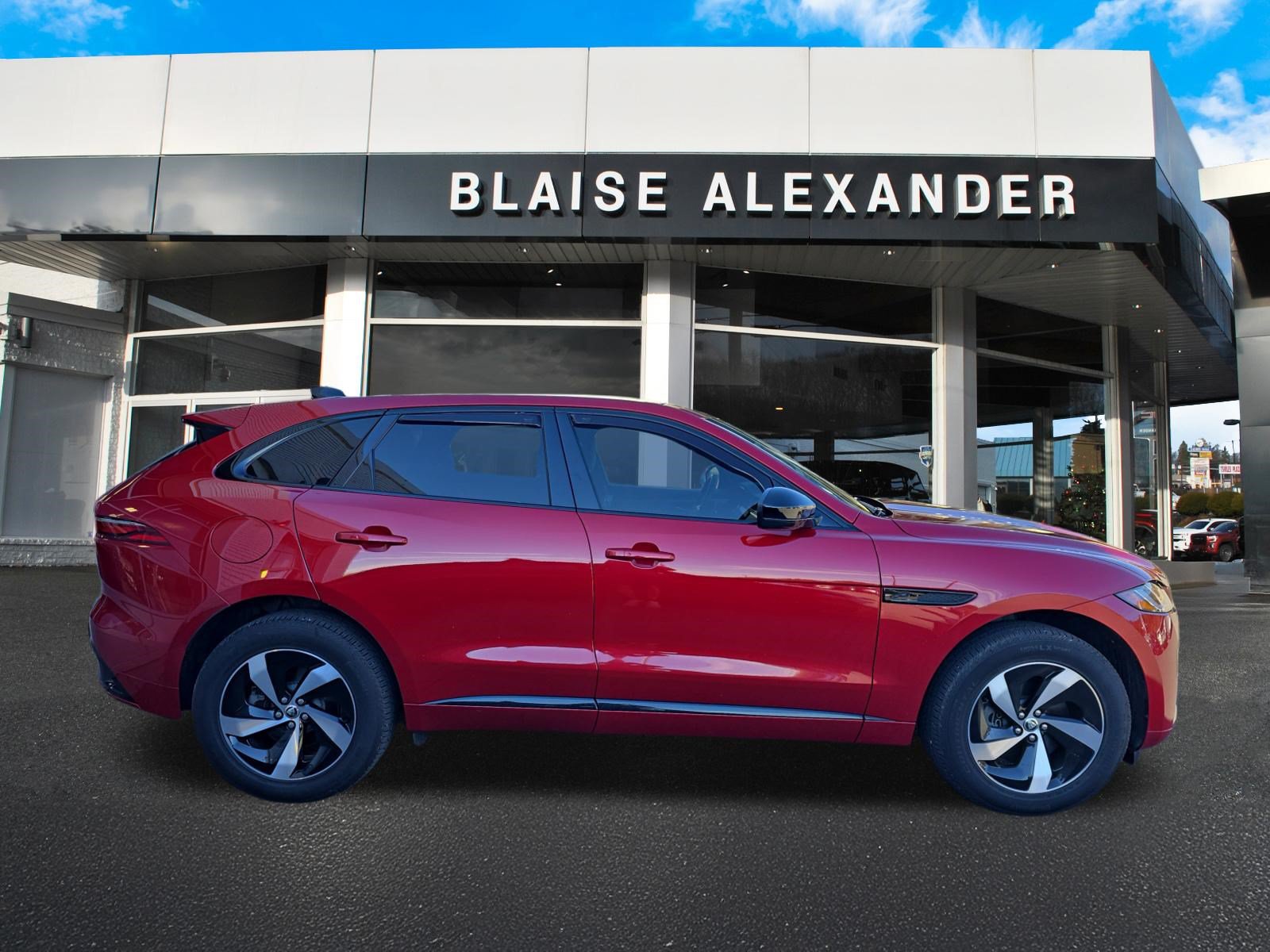 Used 2025 Jaguar F-PACE R-Dynamic S AWD/4WD image 2