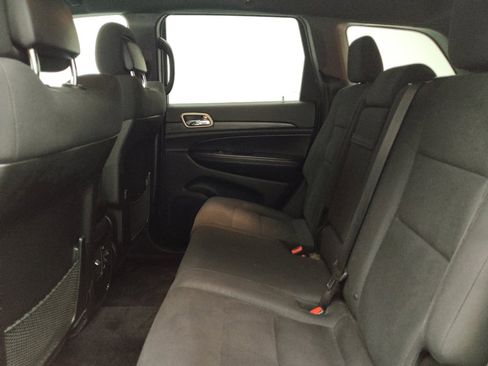 Used 2016 Jeep Grand Cherokee Laredo w/ Quick Order Package 23E image 18