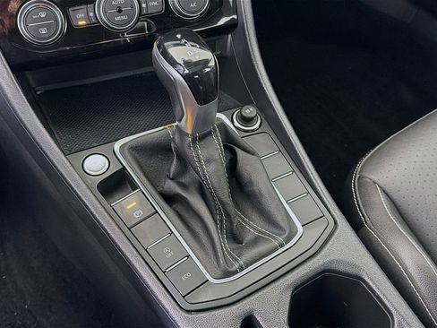 Used 2022 Volkswagen Jetta SE w/ Panoramic Sunroof Package image 20